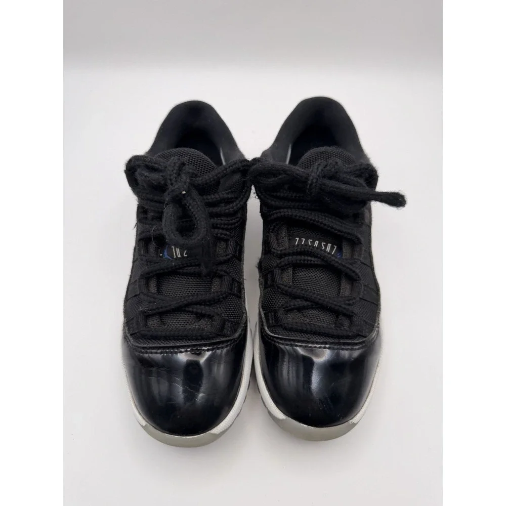 Nike Air Jordan 11 Retro Low 